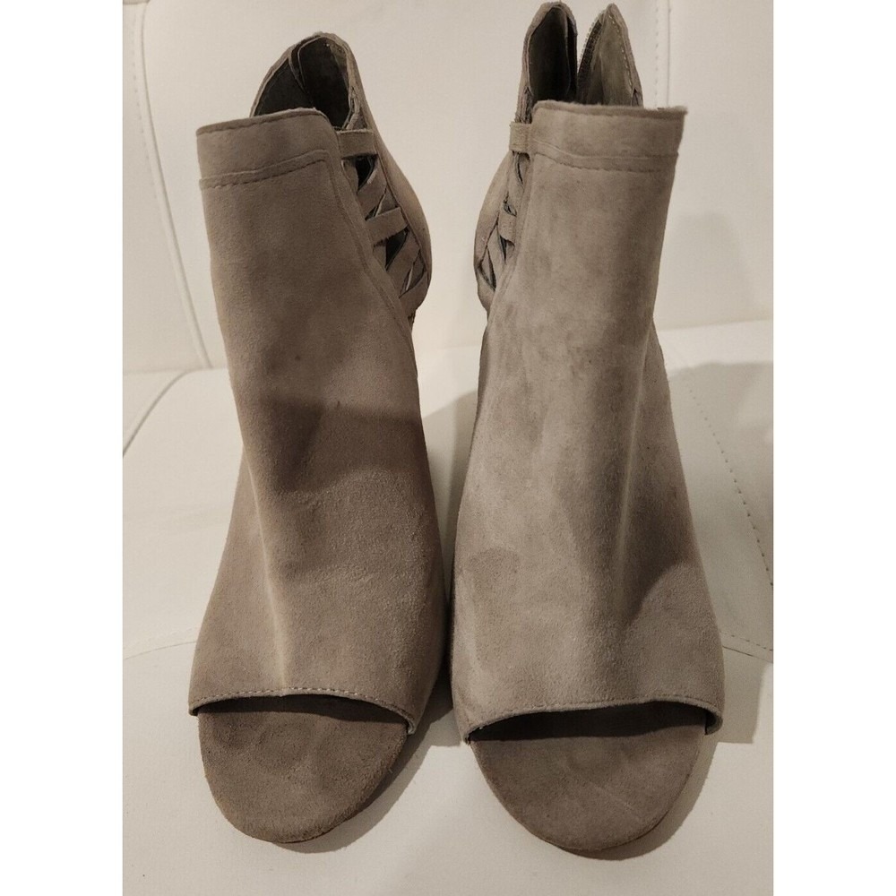 Vince Camuto Peep Toe Suede Cutout Booties Wedge Heel Zipper Boot‎ Gray Size 7.5 - Picture 3 of 9